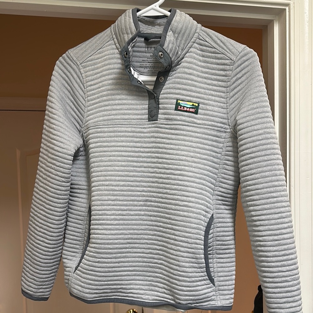 L.L. Bean Gray Quilted Pullover